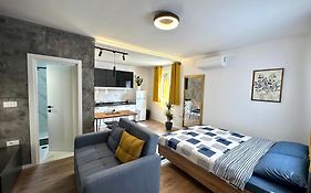 Central Studio Apartment